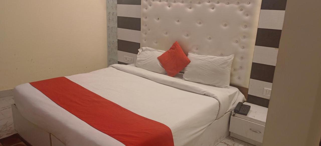 Airport Hotel Prince Palace By Byobhotels New Delhi Exterior photo